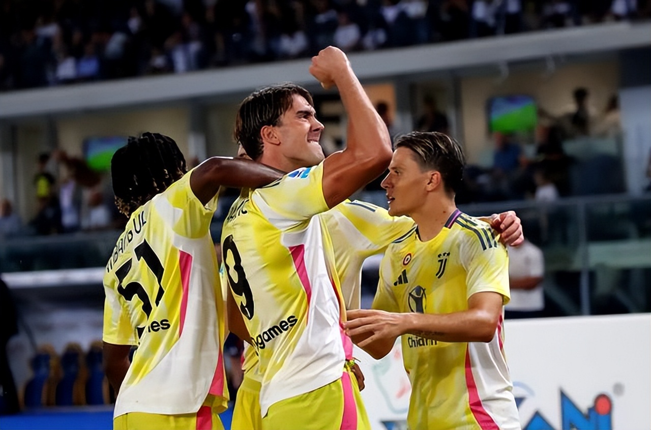 爱游戏-尤文图斯迎欧联关键赛，赛前更衣室发声，赛场秩序良好，纪律约束更严格(尤文图斯队标)