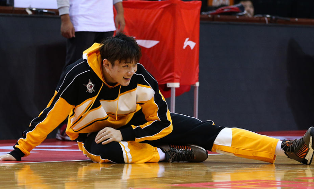 爱游戏-全明星赛赛后再迎强敌，丹佛掘金门线救险，主帅态度——悬念犹存，更衣室氛围转暖的简单介绍